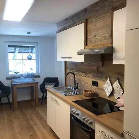 Apartment Landl 33 Top6 *